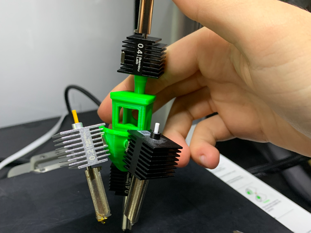 Benchy Nozzle Holder w Maker's Beginner Kit