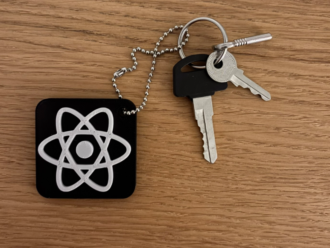 REACT.JS Programming Keychain ( 19min ) ( NO AMS )