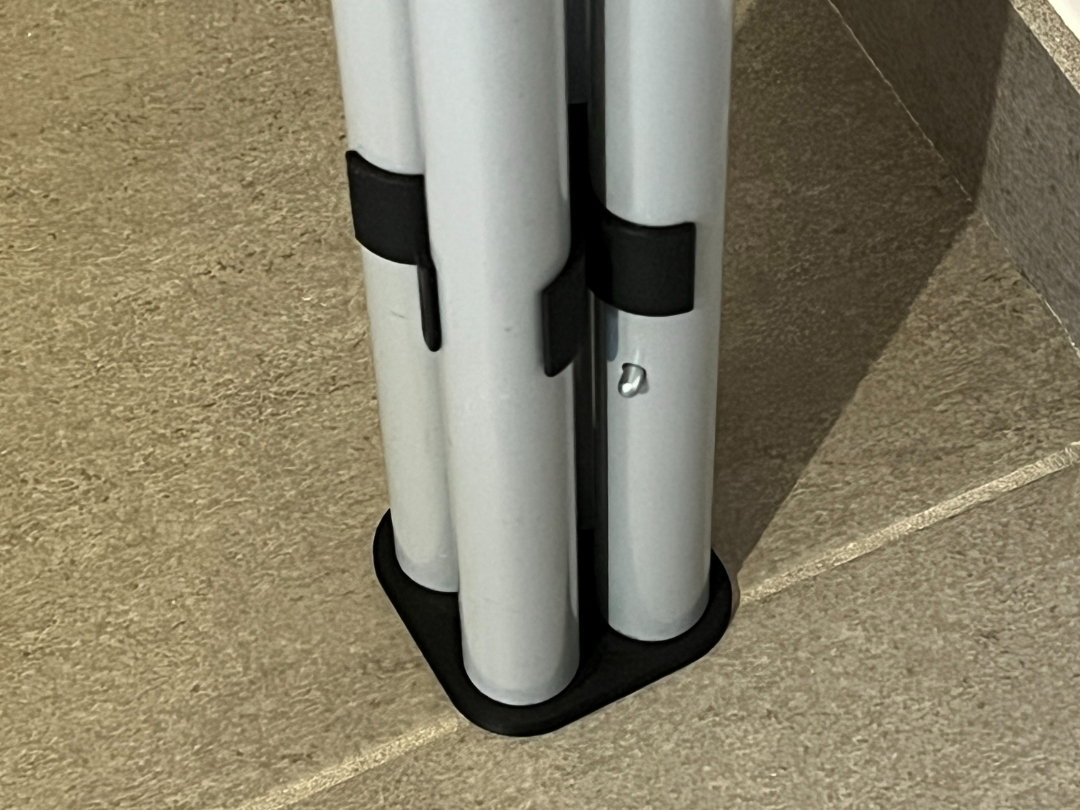 Antilop pole base and connector - easy storage