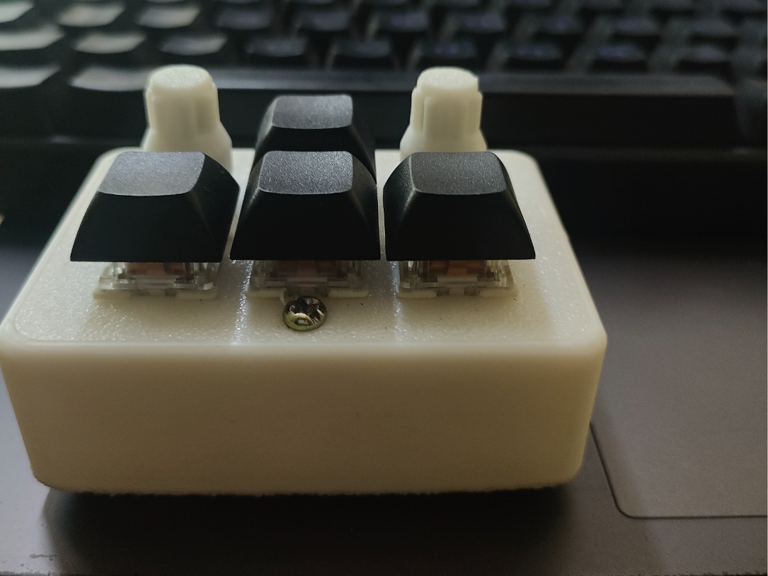 Picopad 4-keys, 2-encoder macropad