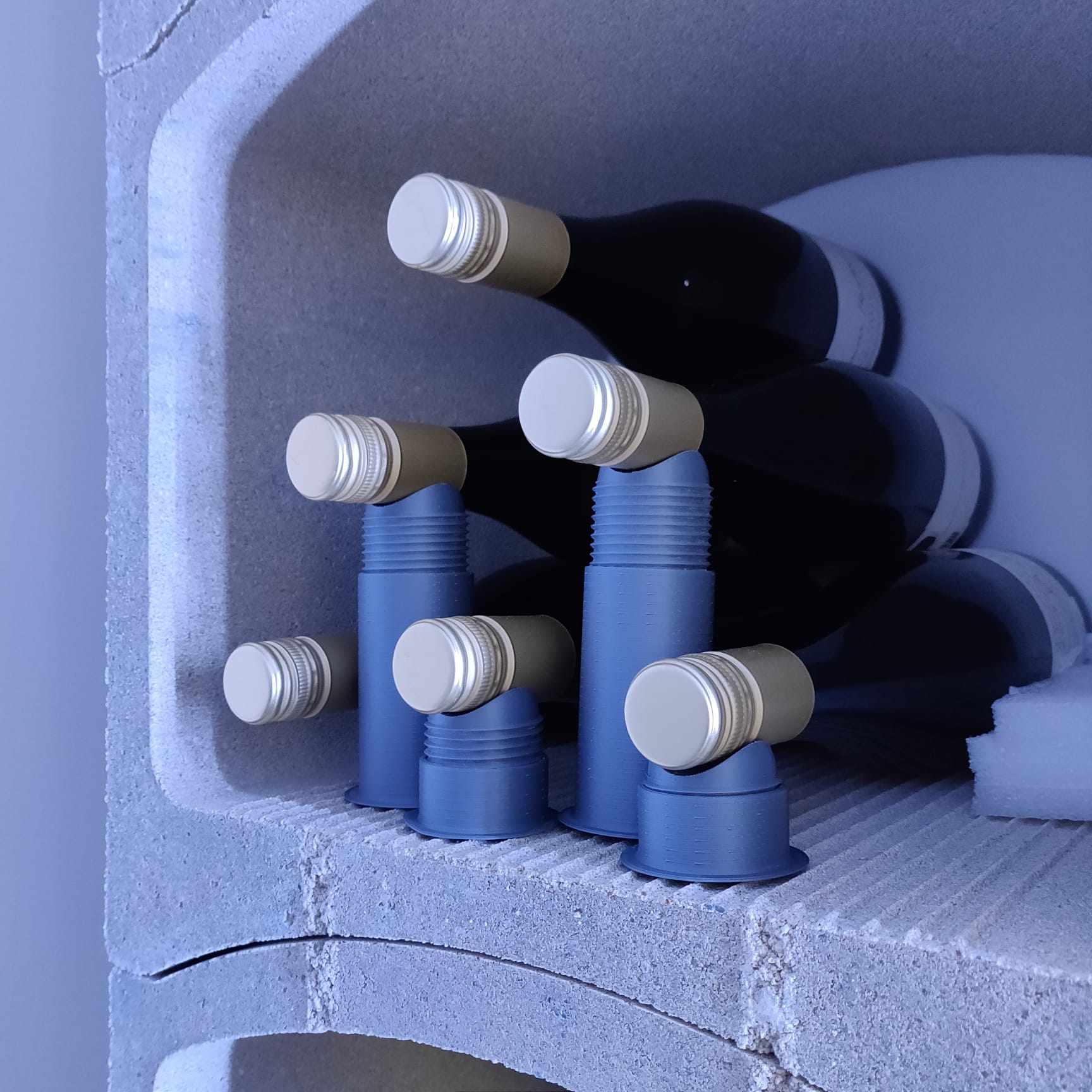 Wine bottle holder