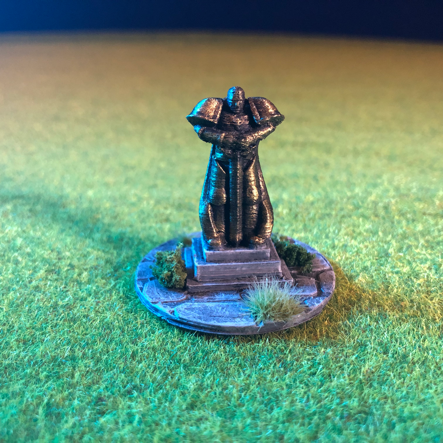Epic Scale Terrain: Space Marine Statue