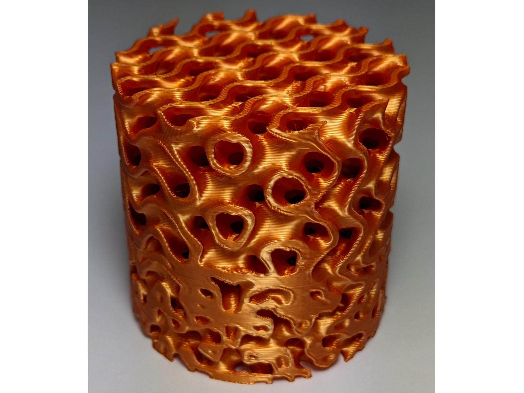 SSurface to Gyroid Transition Cylinder