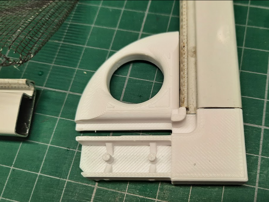 Window Screen Corner Pulltab