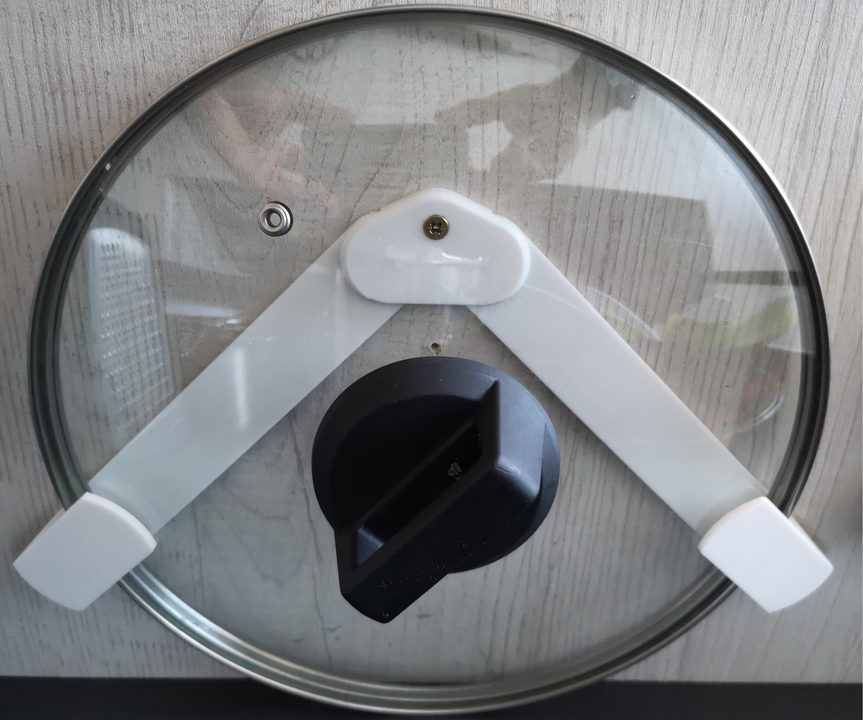 Parametric pot lid holder