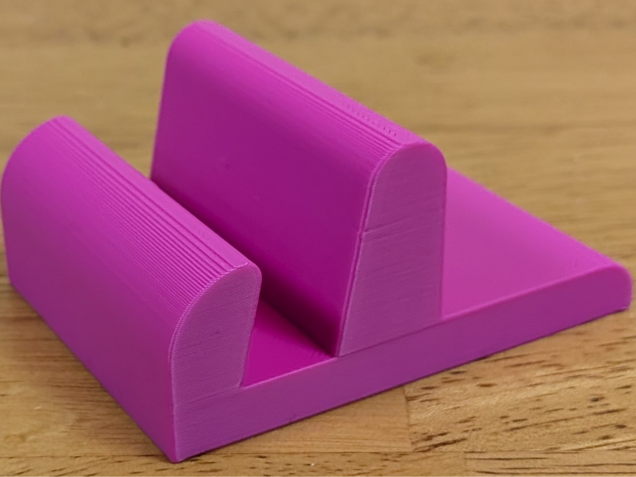 Universal Card Stand – Slabs & Toploaders