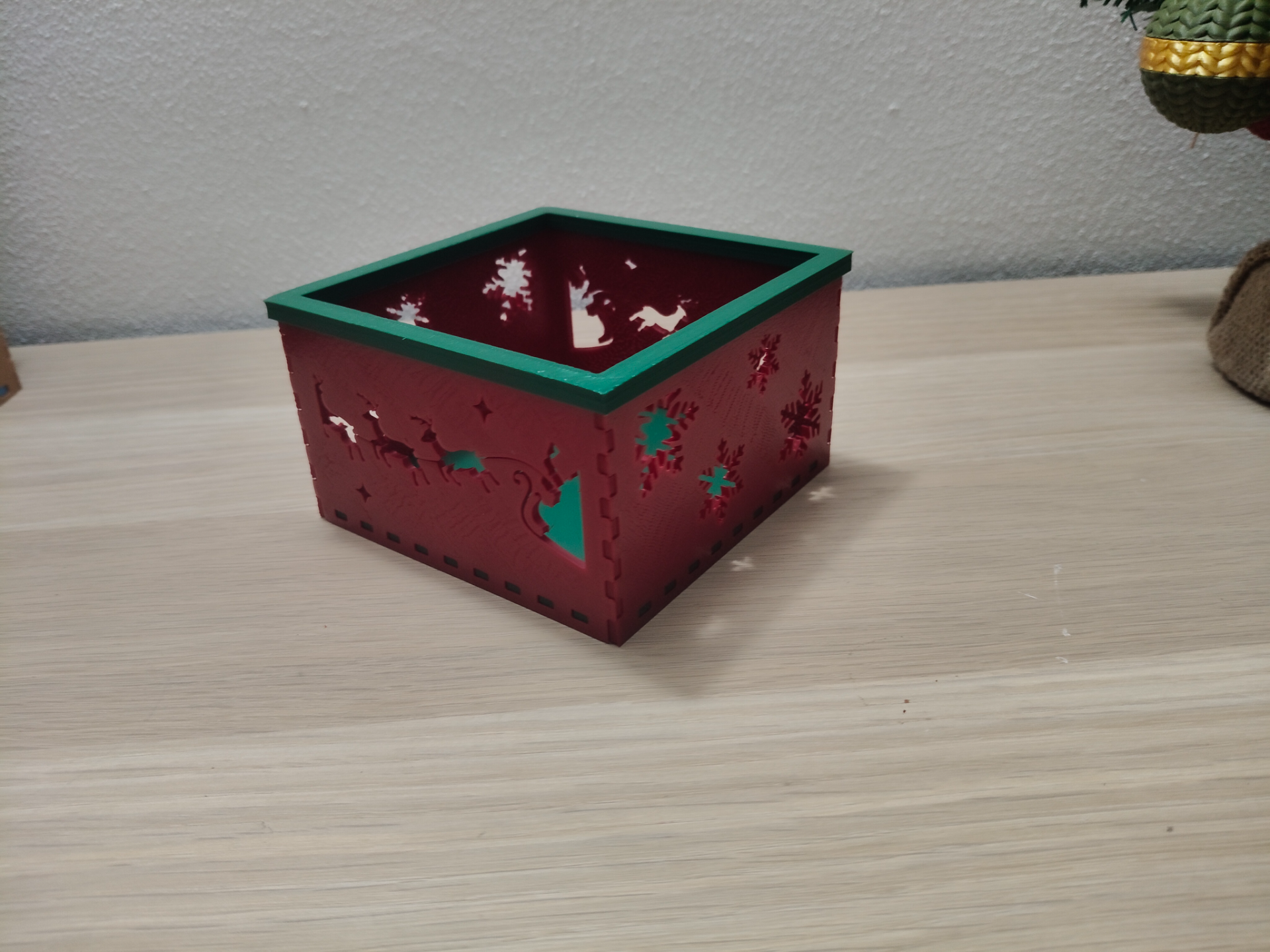 Christmas Interlocking Box NOAMS