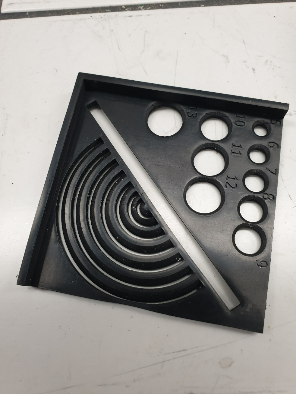Centerfinder hole stencil