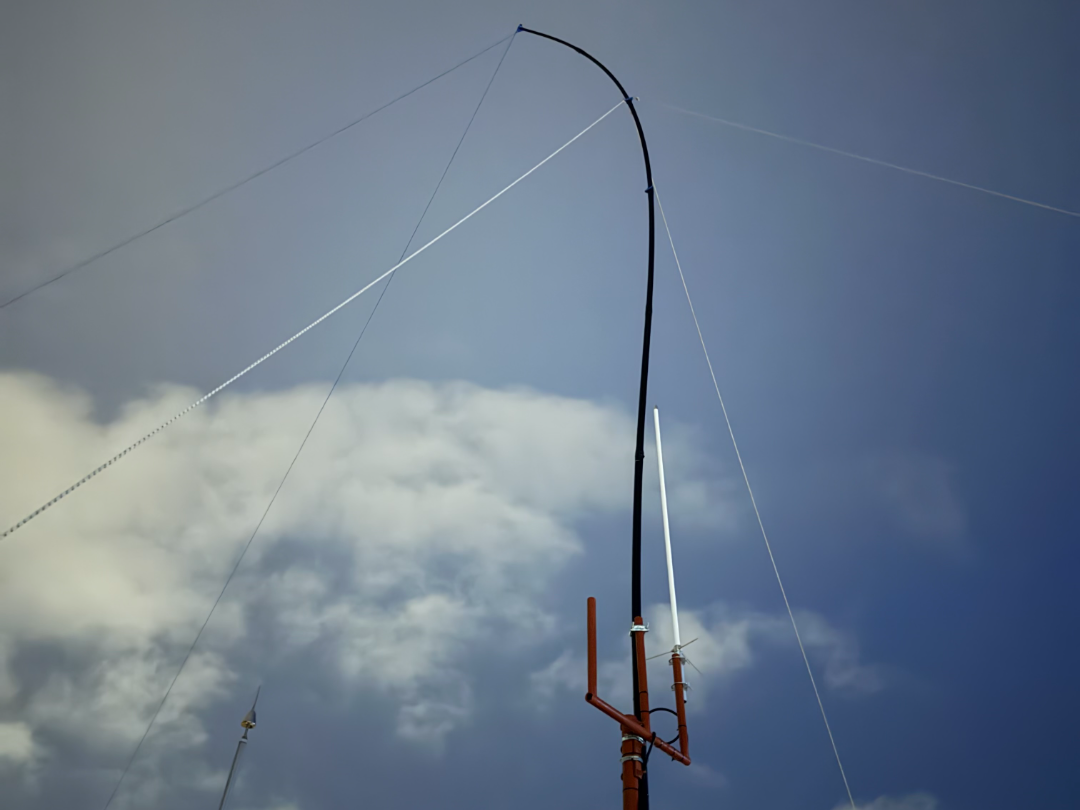 Ham Radio/telescopic antenna mast tension mount
