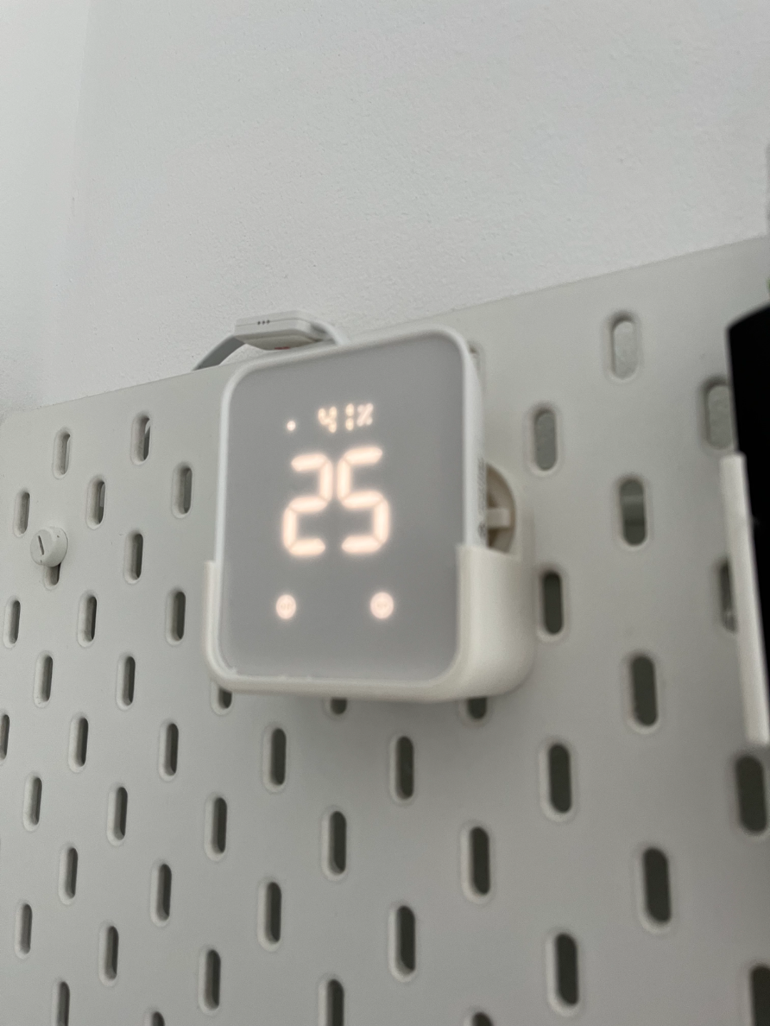 SwitchBot Hub 2 Skådis Mount