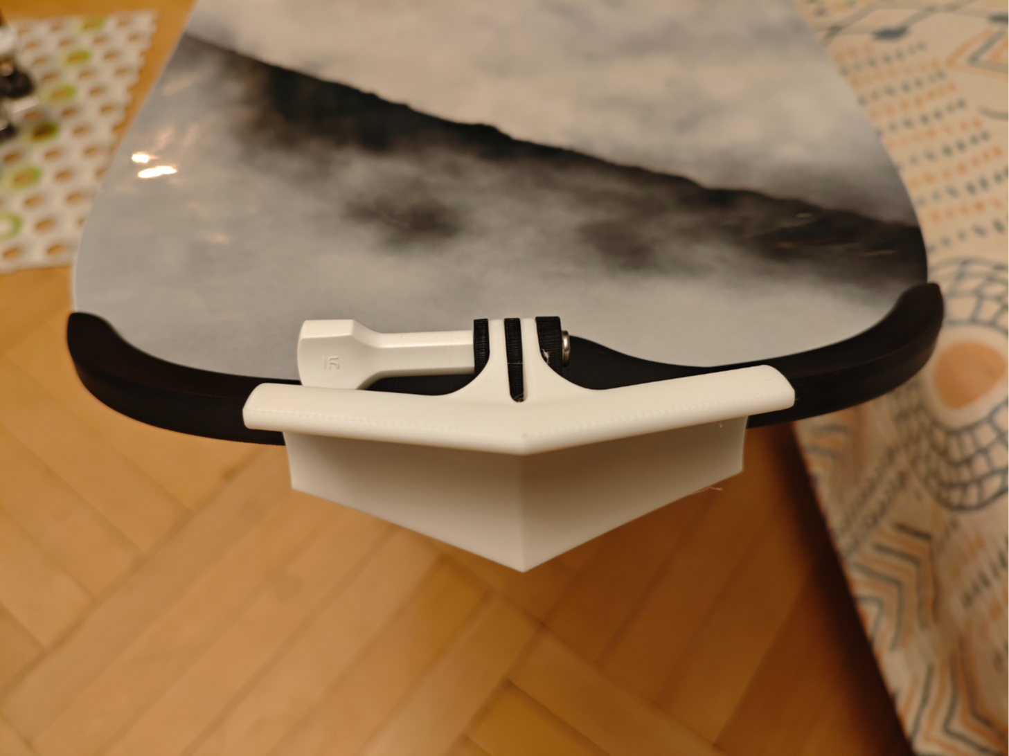 Snow plow for snowboard
