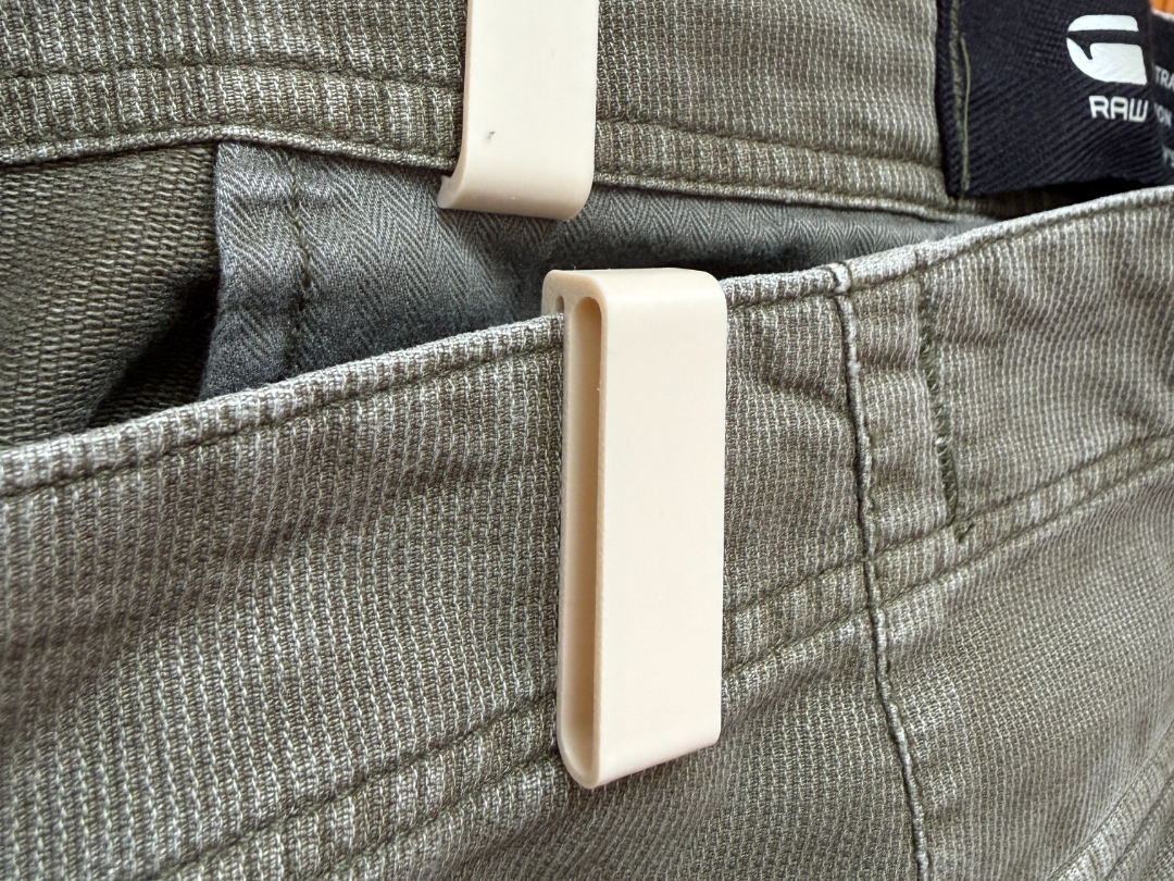 Extra pant’s loop for belt