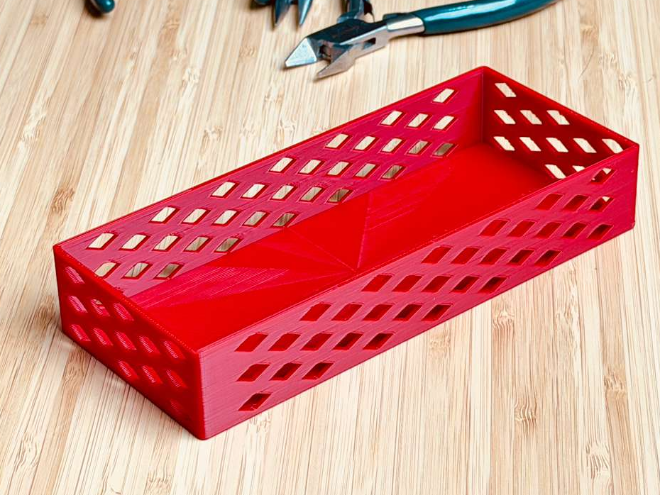 Elegant Diamond Mesh Rectangular Box