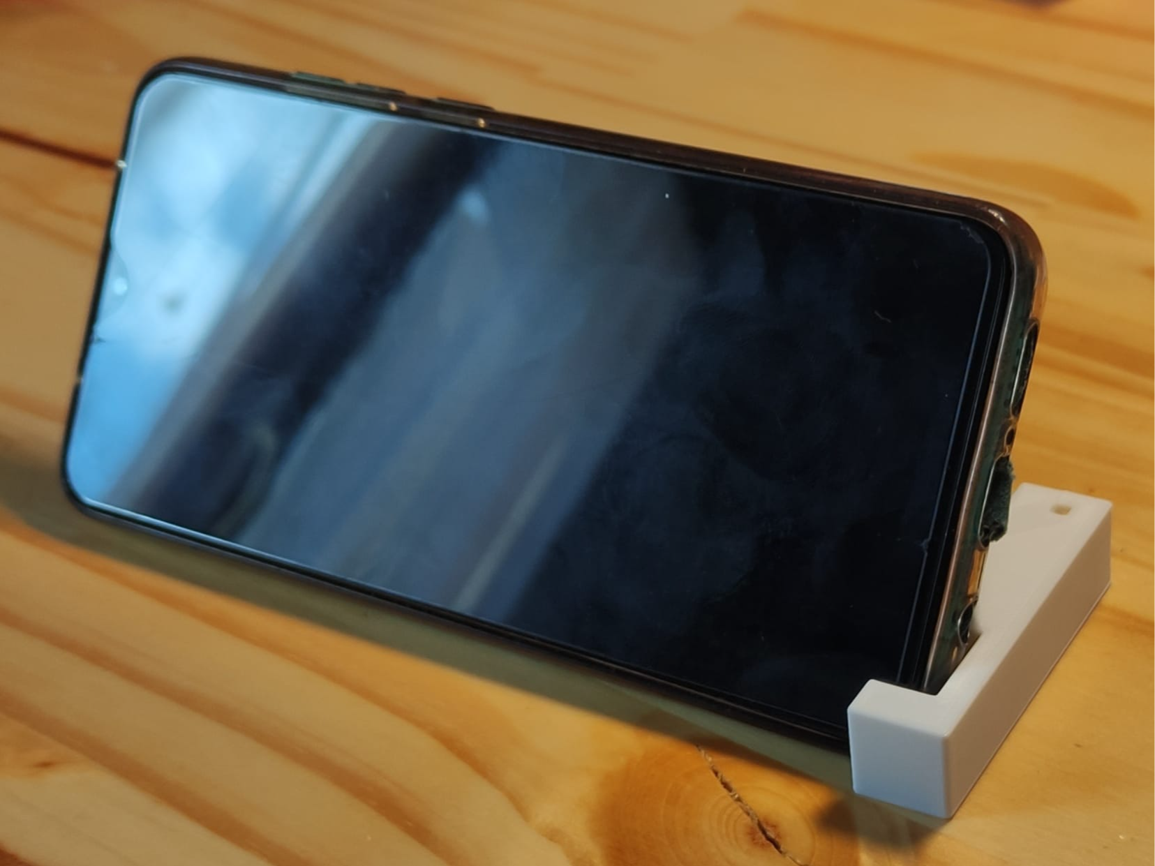 Simple phone holder