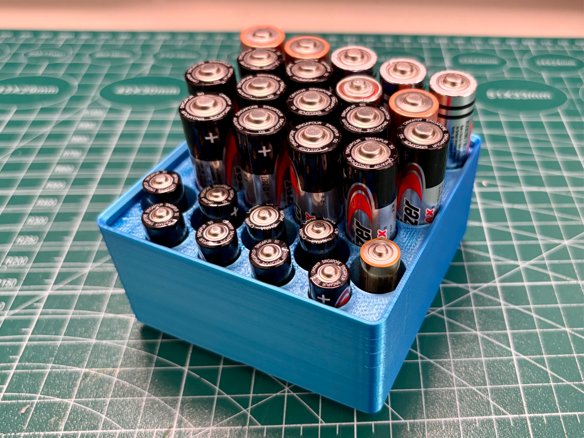 High Density 2x2 Gridfinity Battery Holder