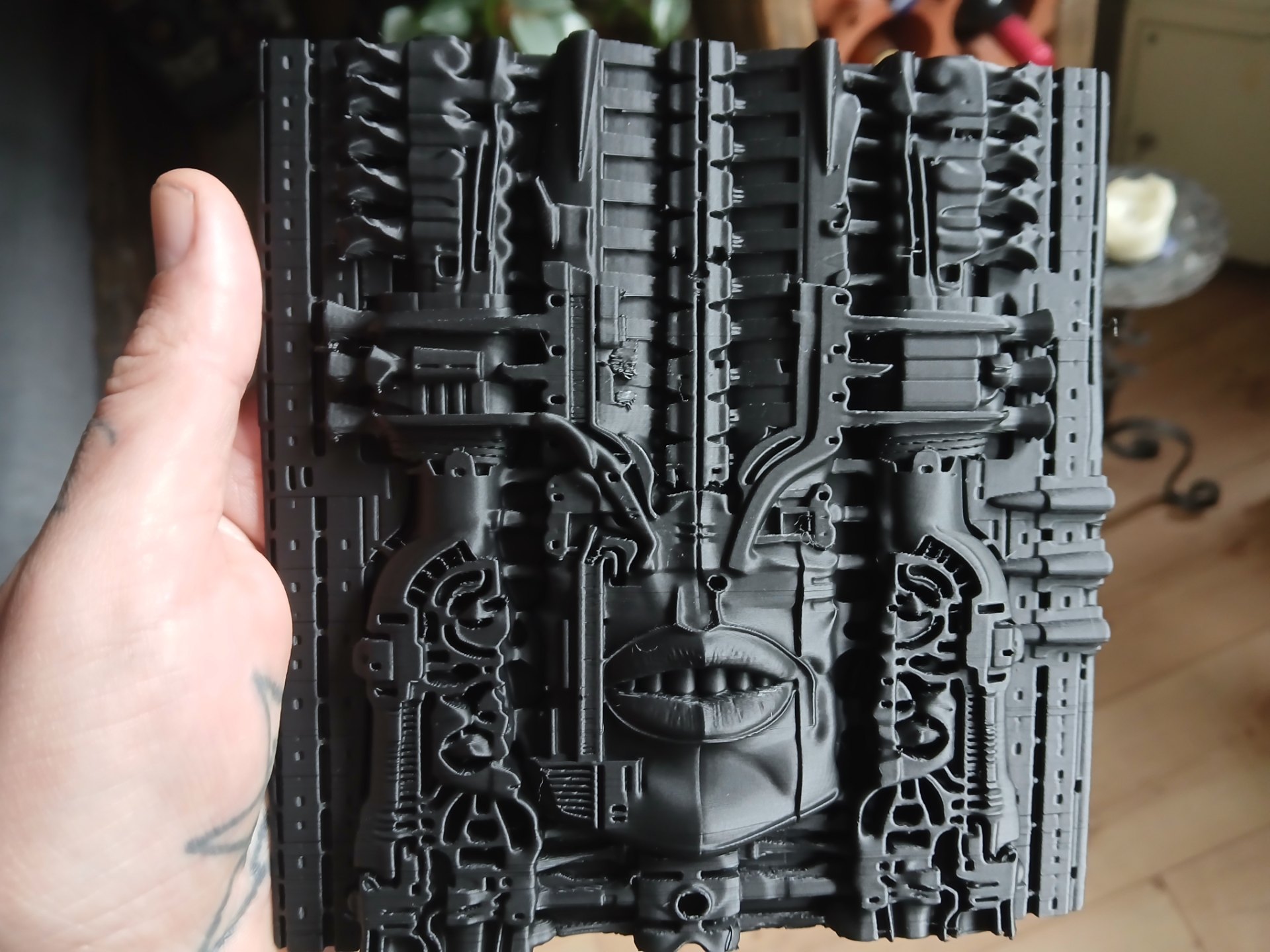 relief Giger