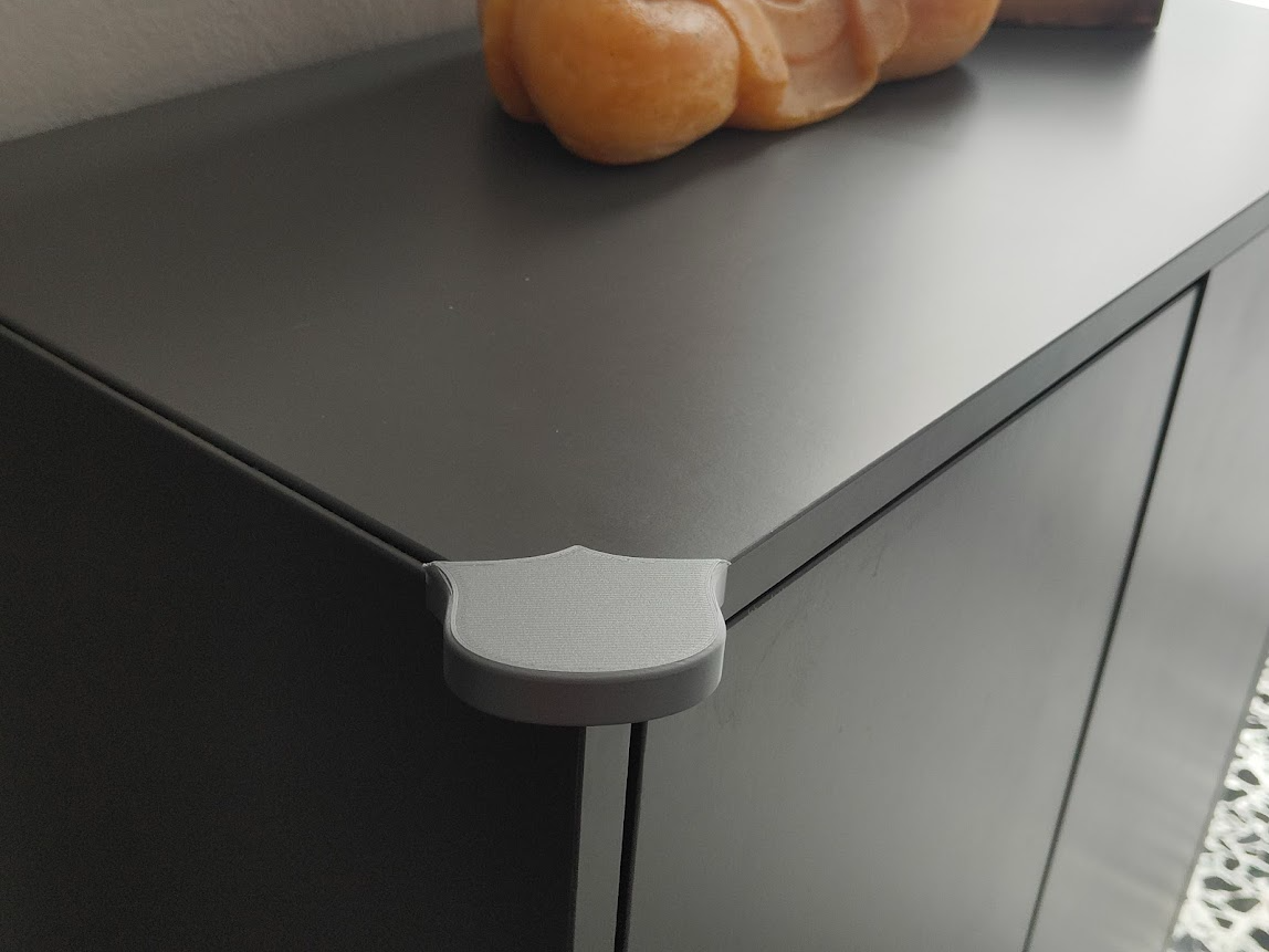 CORNER PROTECTOR