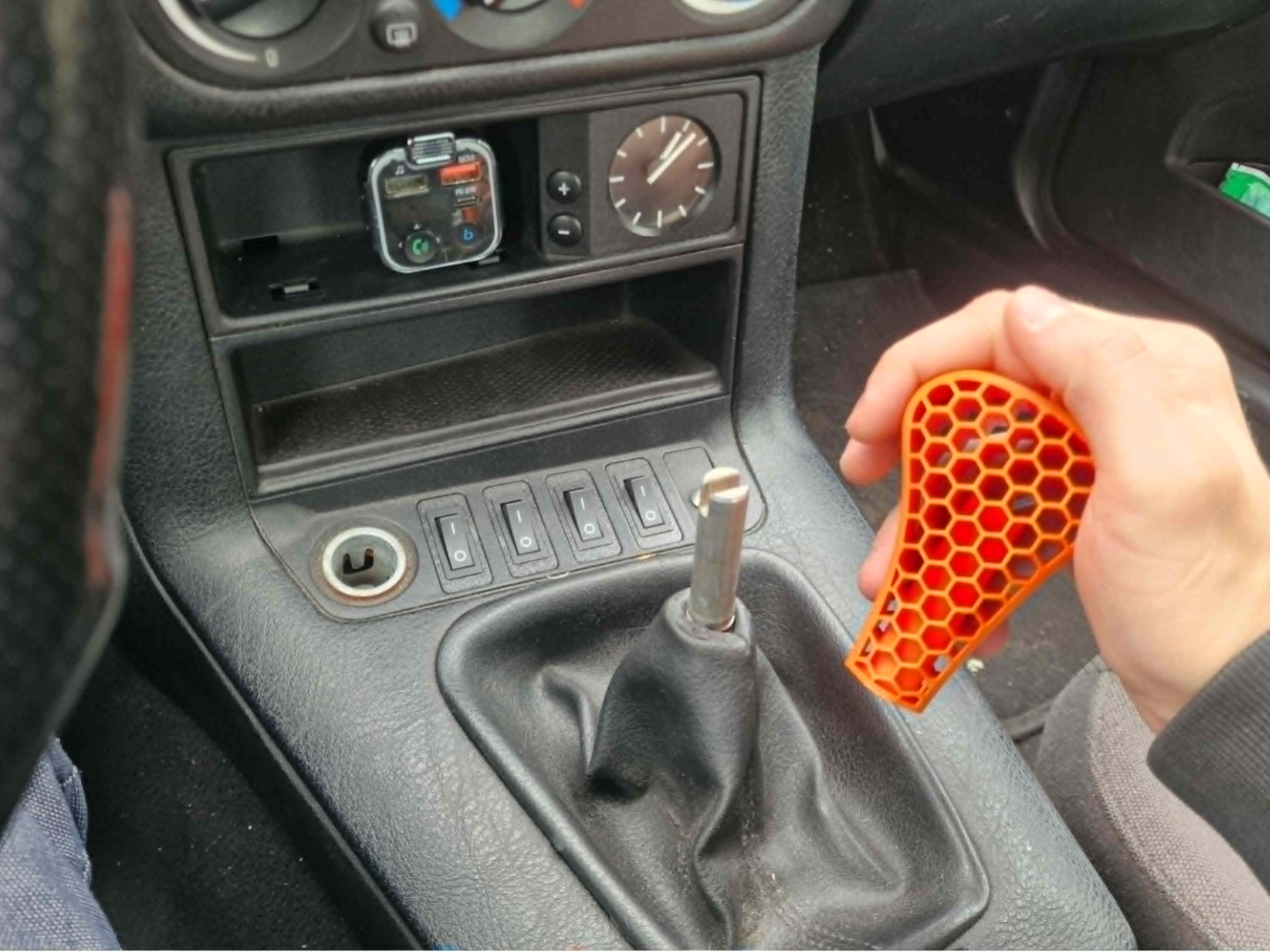 BMW e36 gear shift knob optimal for a larger hand