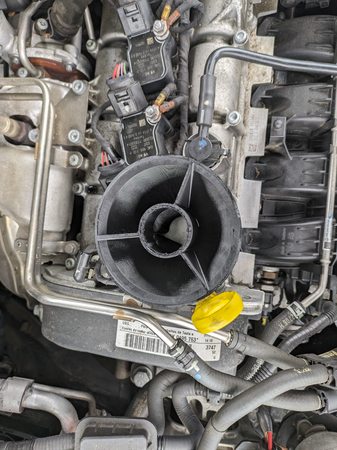 Funnel with locking collar for Mk. 7 Volkswagen