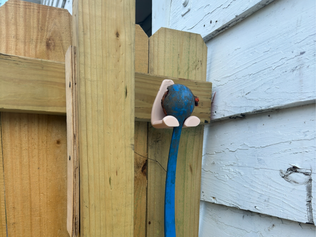 Chuck It Holder w/Screw