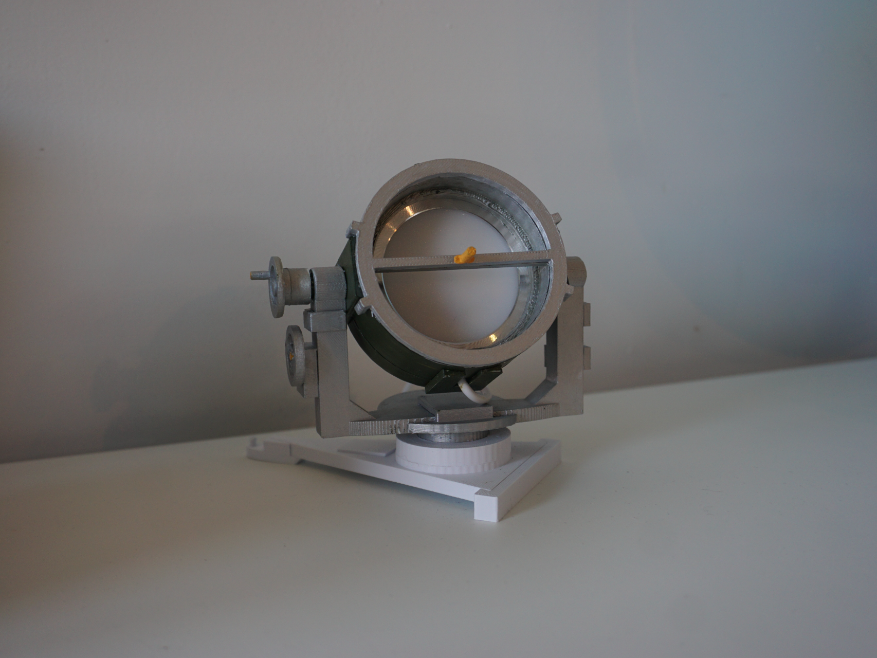 ww2 search light for the Bambulab LED lamp kit 001