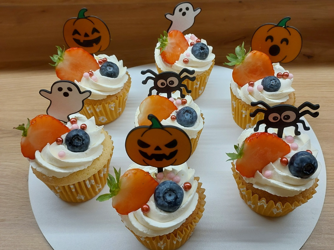 halloween cupcake muffin tooper