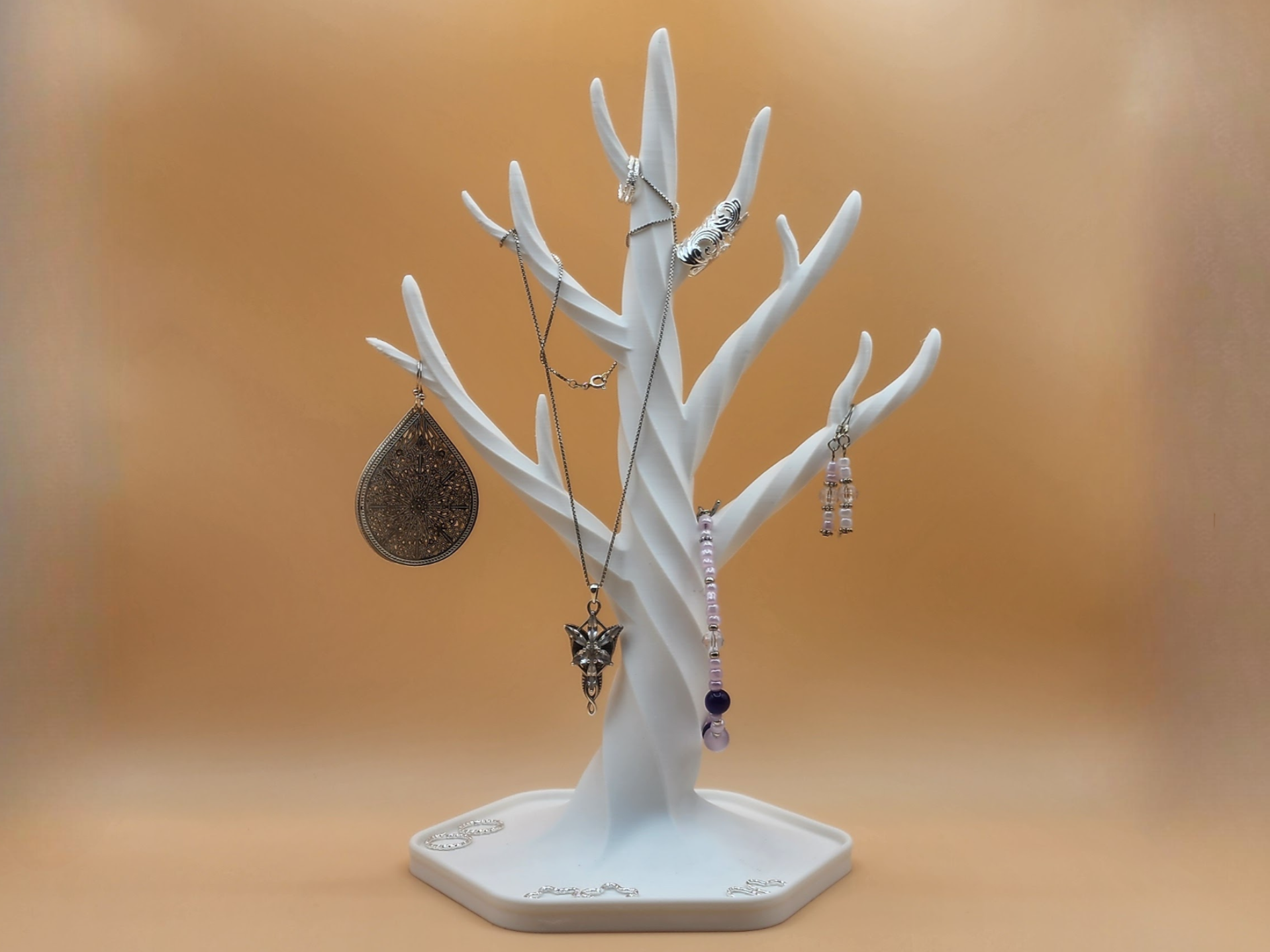 Modern Twisted Jewelry Tree