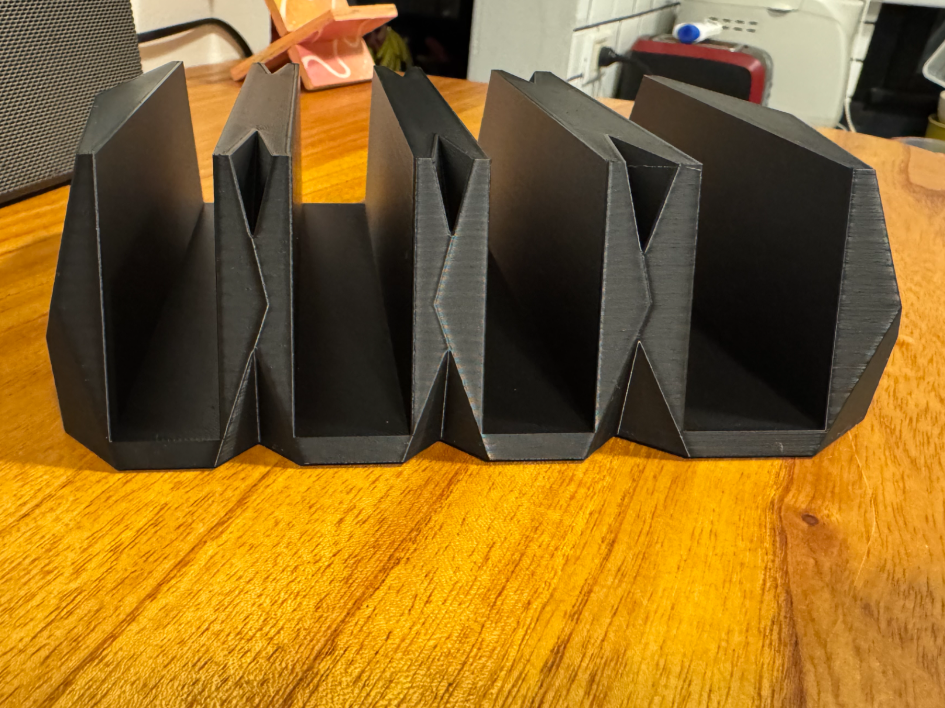 Soporte vertical para 4 portatiles