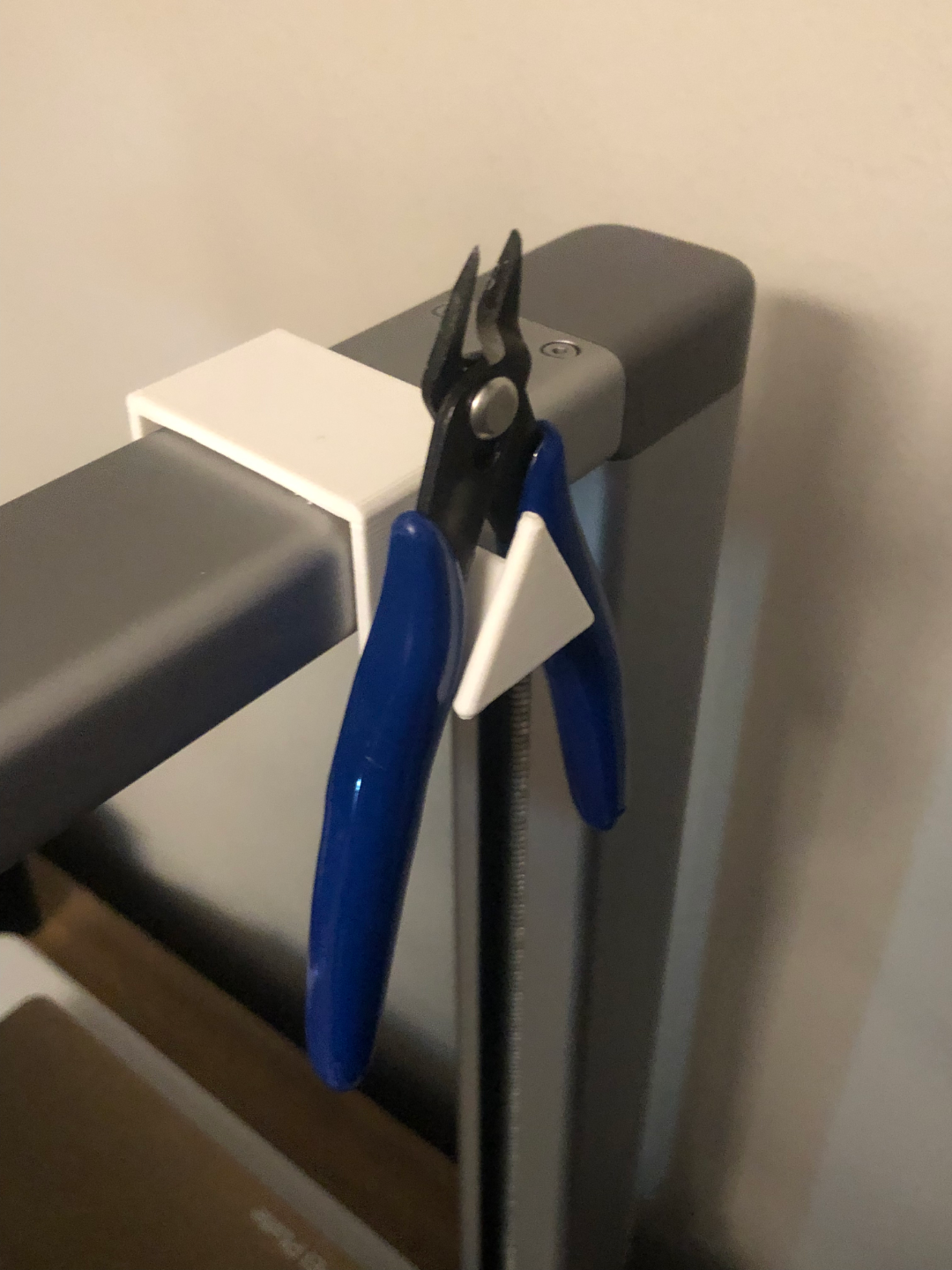 A1 snips top mount