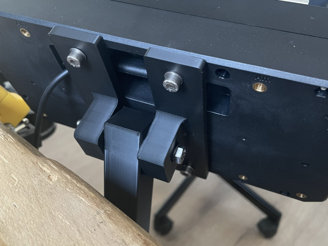 WINWING PTO2 desk mount
