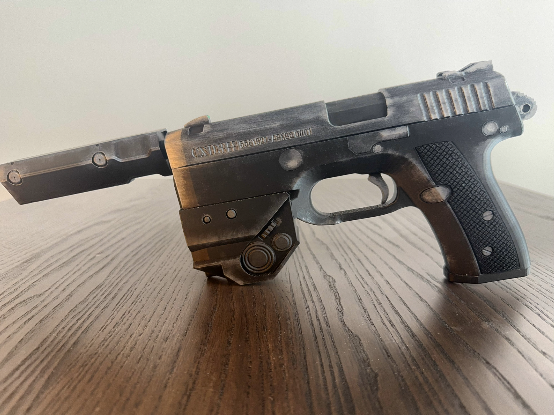Her Majesty Gun - Cyberpunk 2077 Phantom Liberty