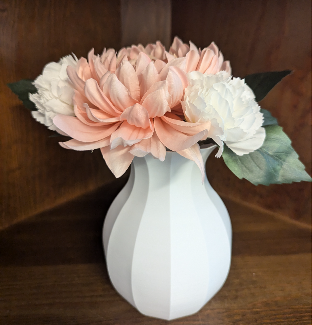 Minimalist vase #1
