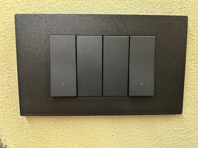 Placca-mascherina Vimar Linea 4 moduli