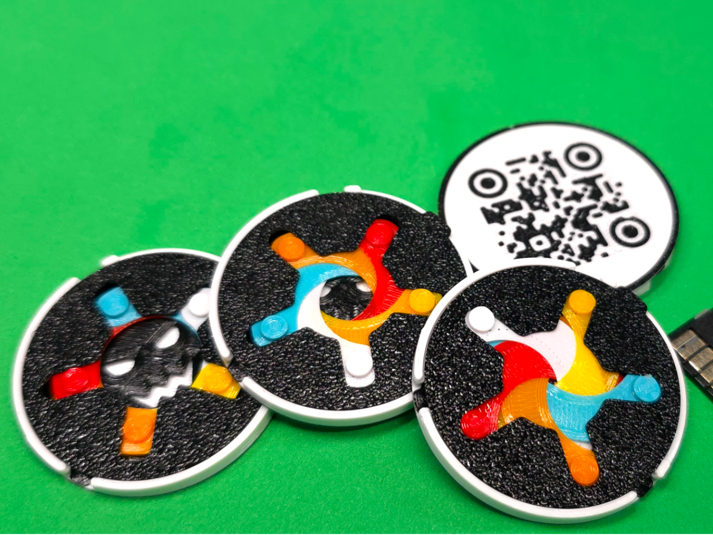 Mechanical Iris MakerChip coin