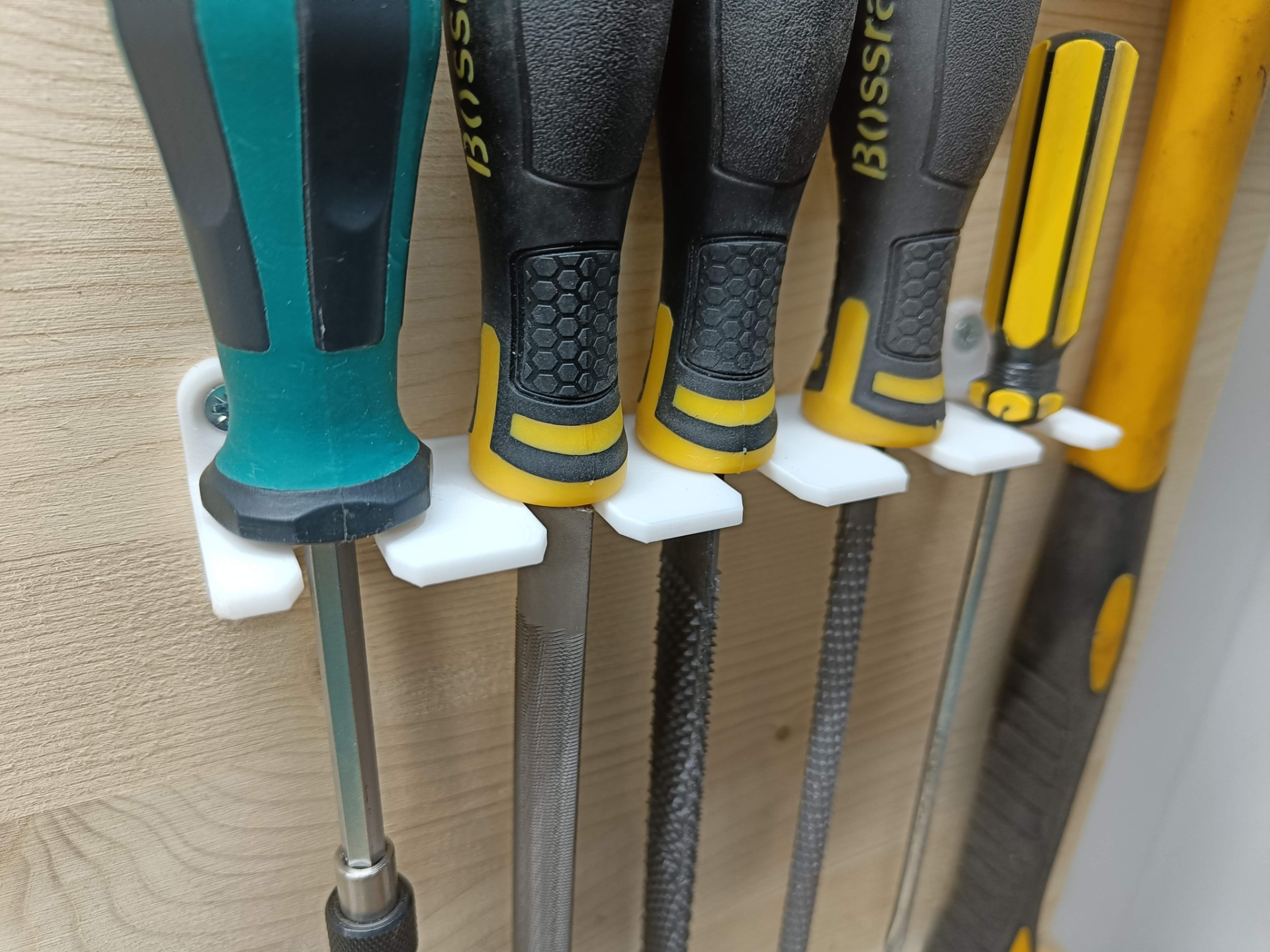 Handtools holder for 5 files and screwdrivers