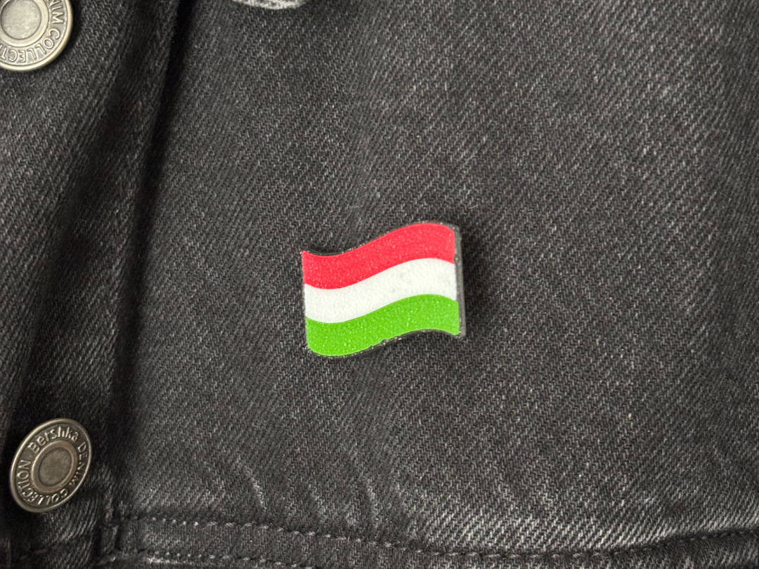 Hungarian flag badge