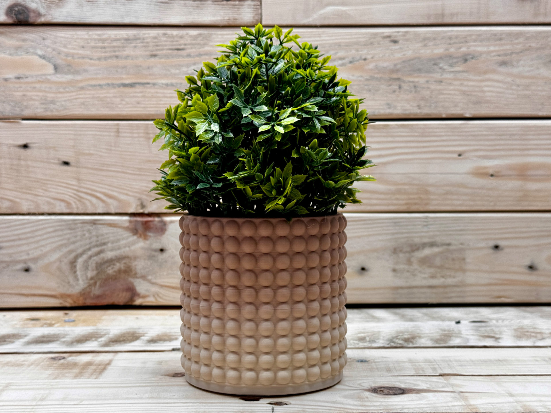 Small bobble planter