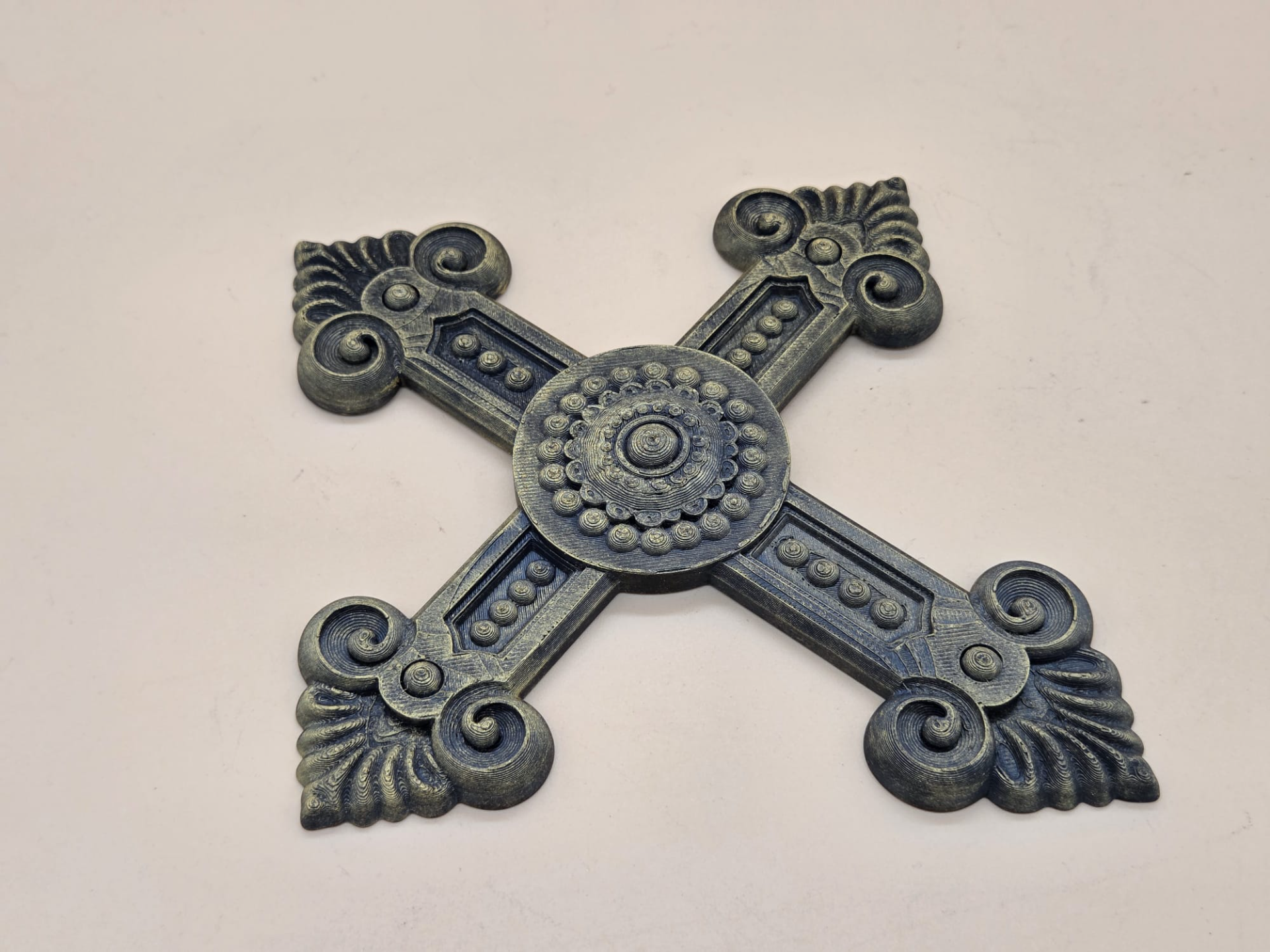 Ornamental Wandkreuz – Barockstil