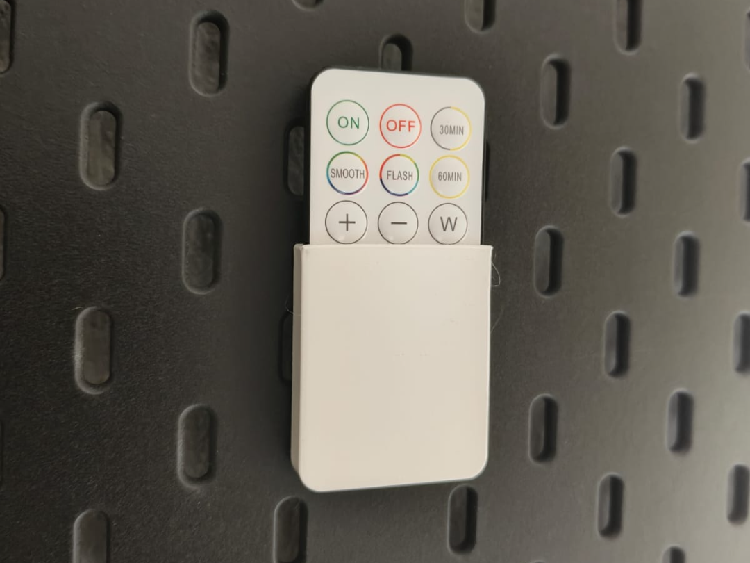 porta telecomando luci multicolore B- KC007 skadis