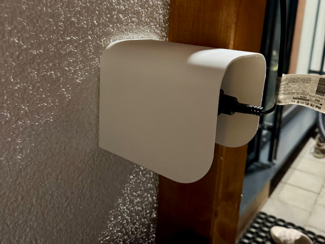 Outdoor weatherproof outlet cover V2