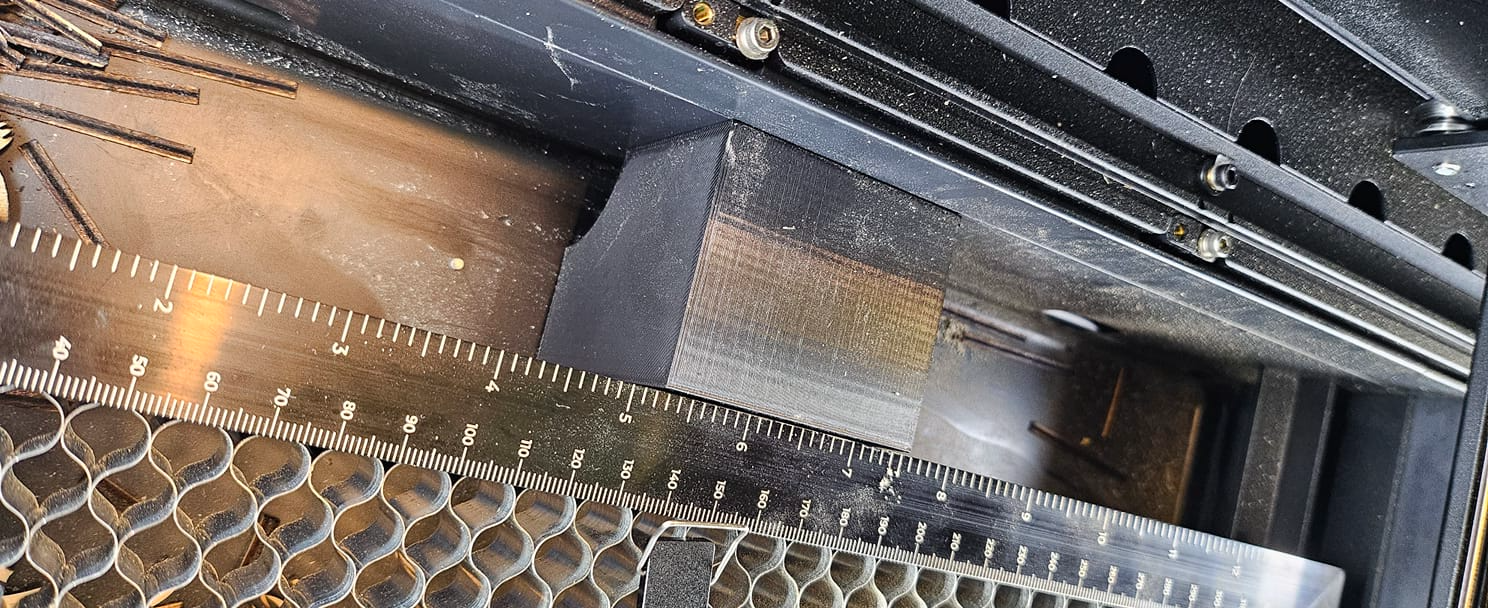 Xtool S1 Riser honeycomb Sandwicher :)