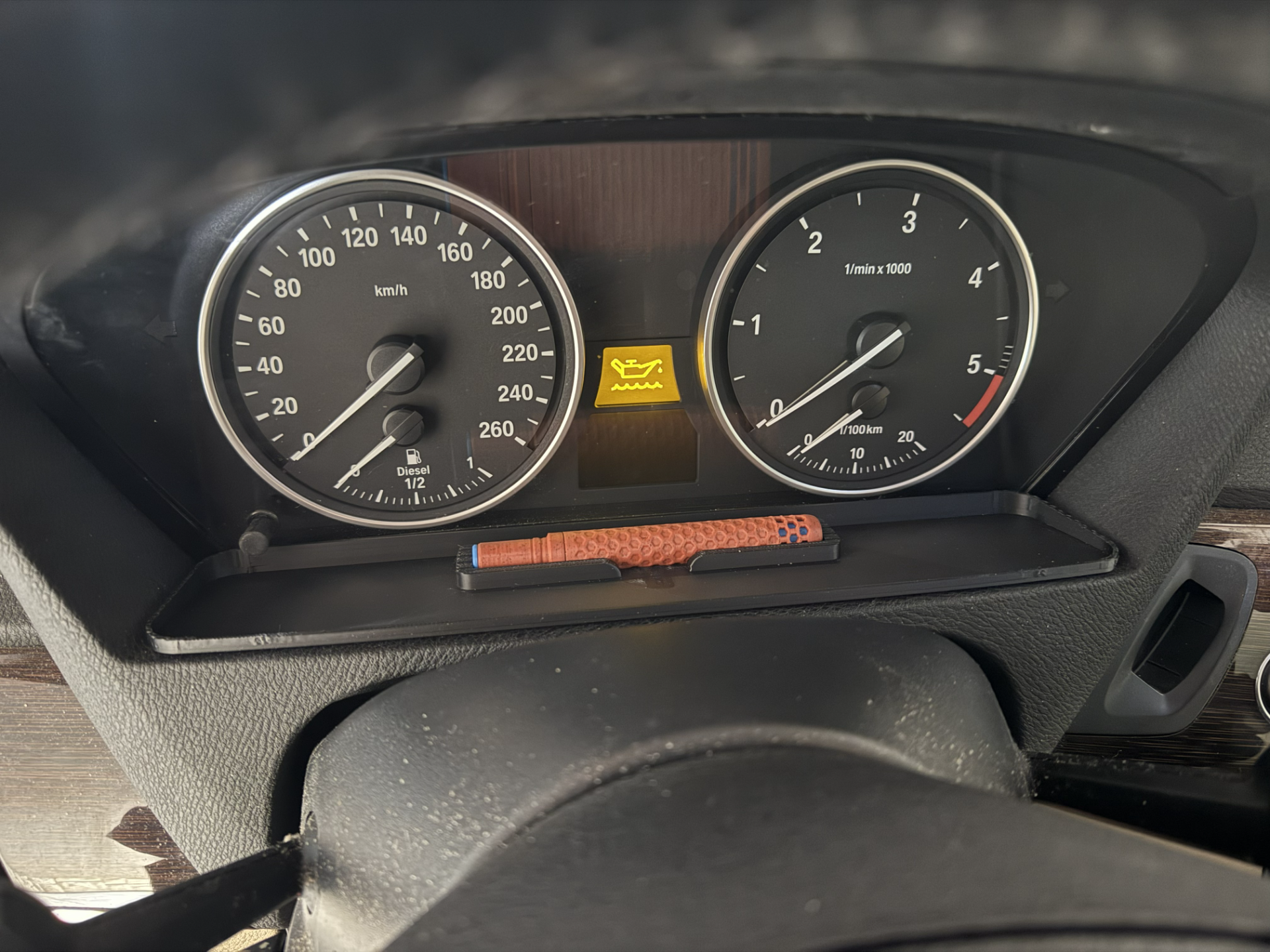Shell/frame/pen holder for BMW X5-E70 for cluster