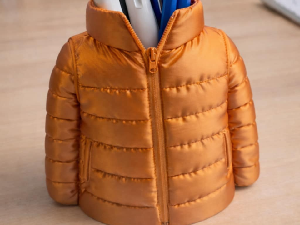 Street Puffer Desk Holder