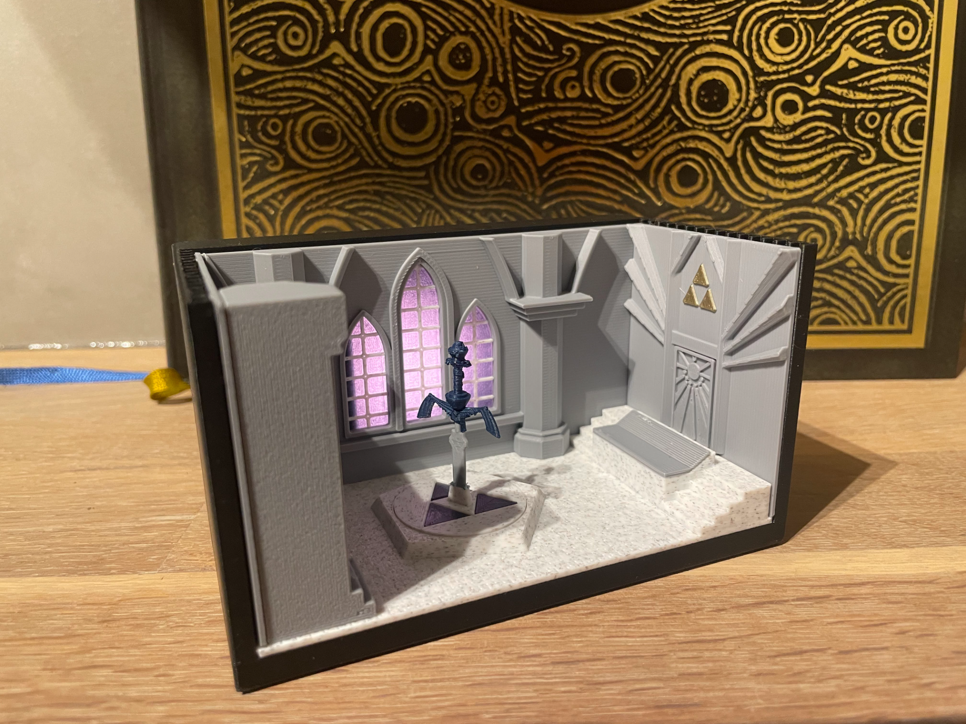 "Zelda" Diorama – Modular Lightbox Insert