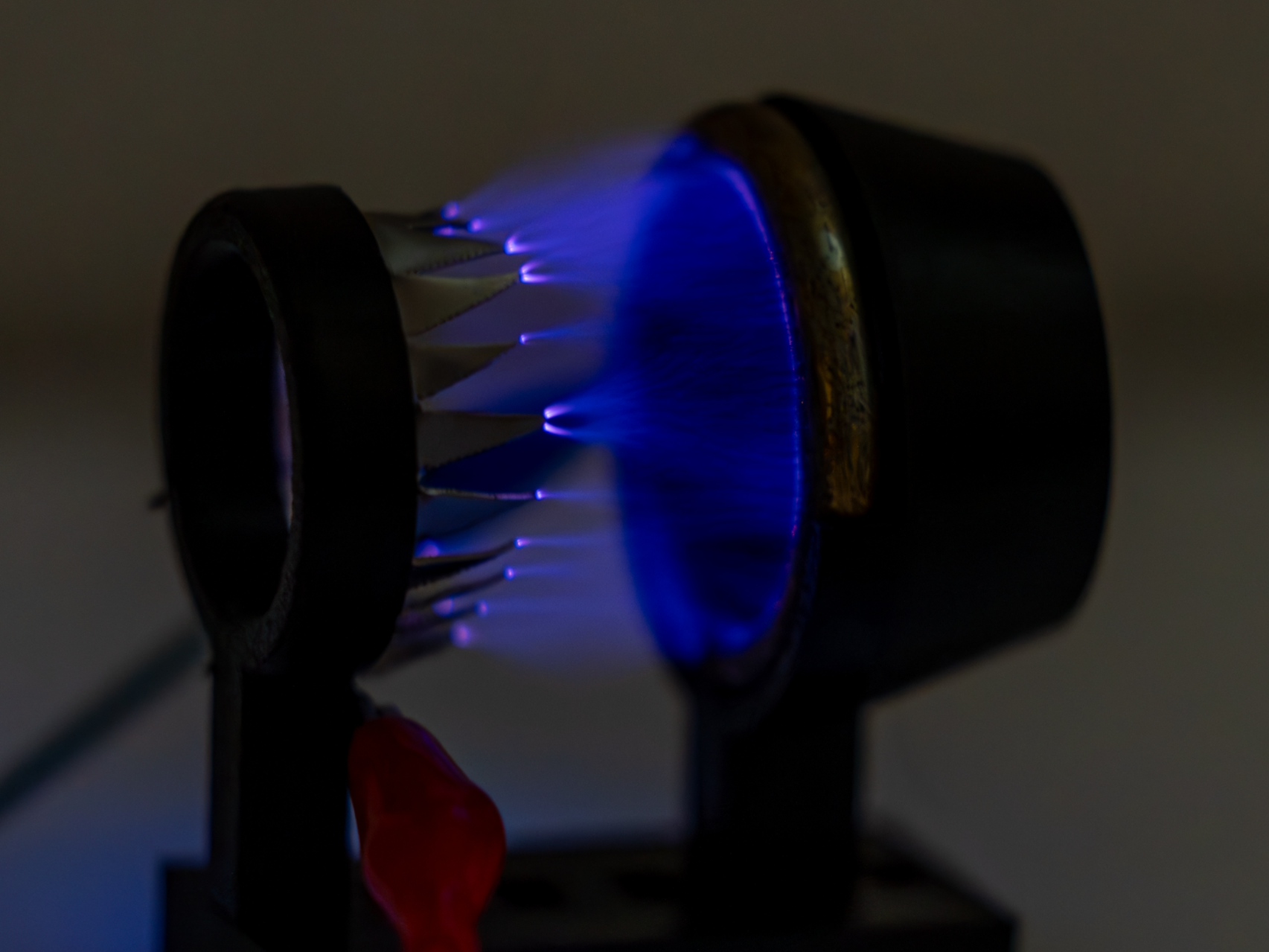 Simple Ionic Wind Generator