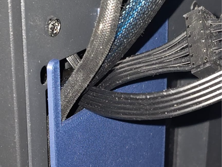 Lian Li O11 Dynamic Cable Exit Mod (HDD-cage)