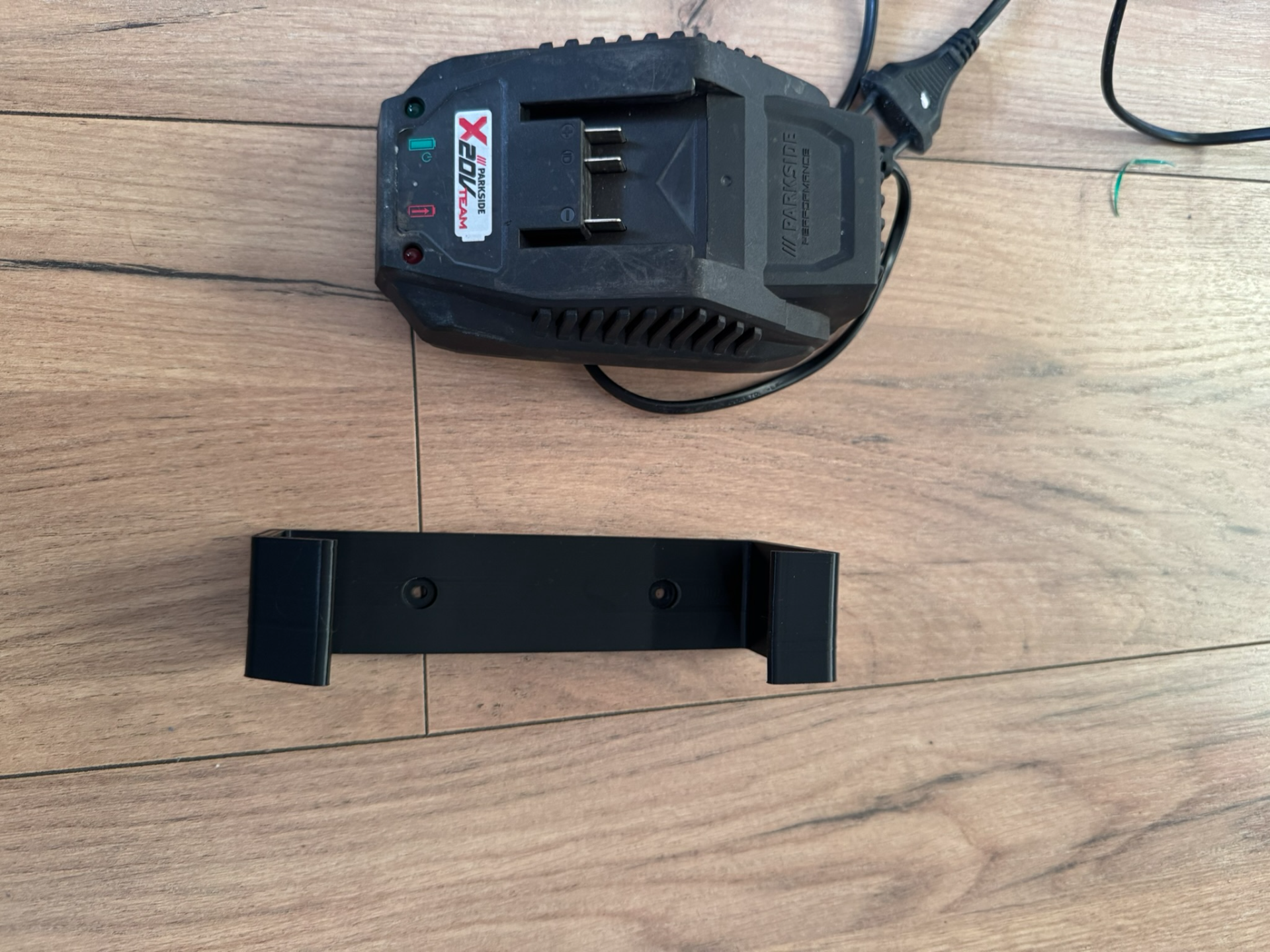 Wall mount Parkside 20V charger PLG 20 B1