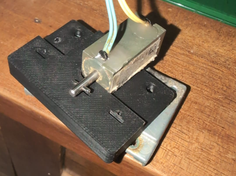 Dairy pulsator solenoid mount