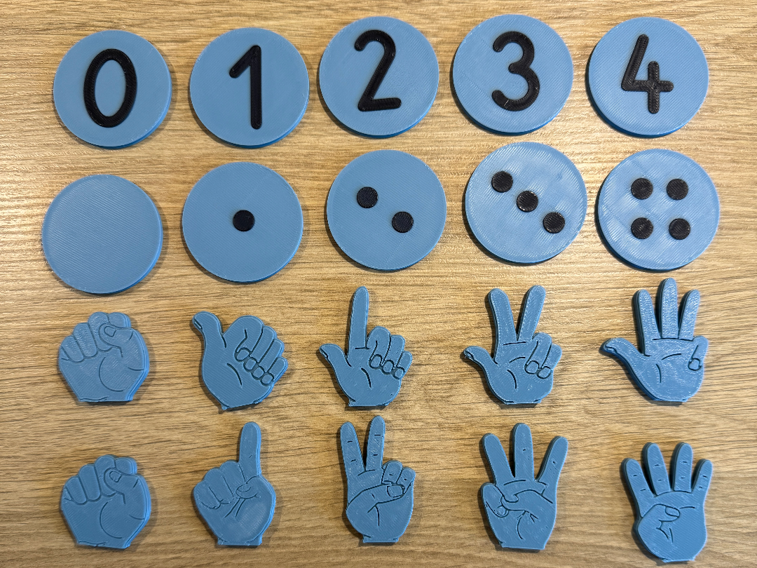 Petite section numération mains + jetons tactiles
