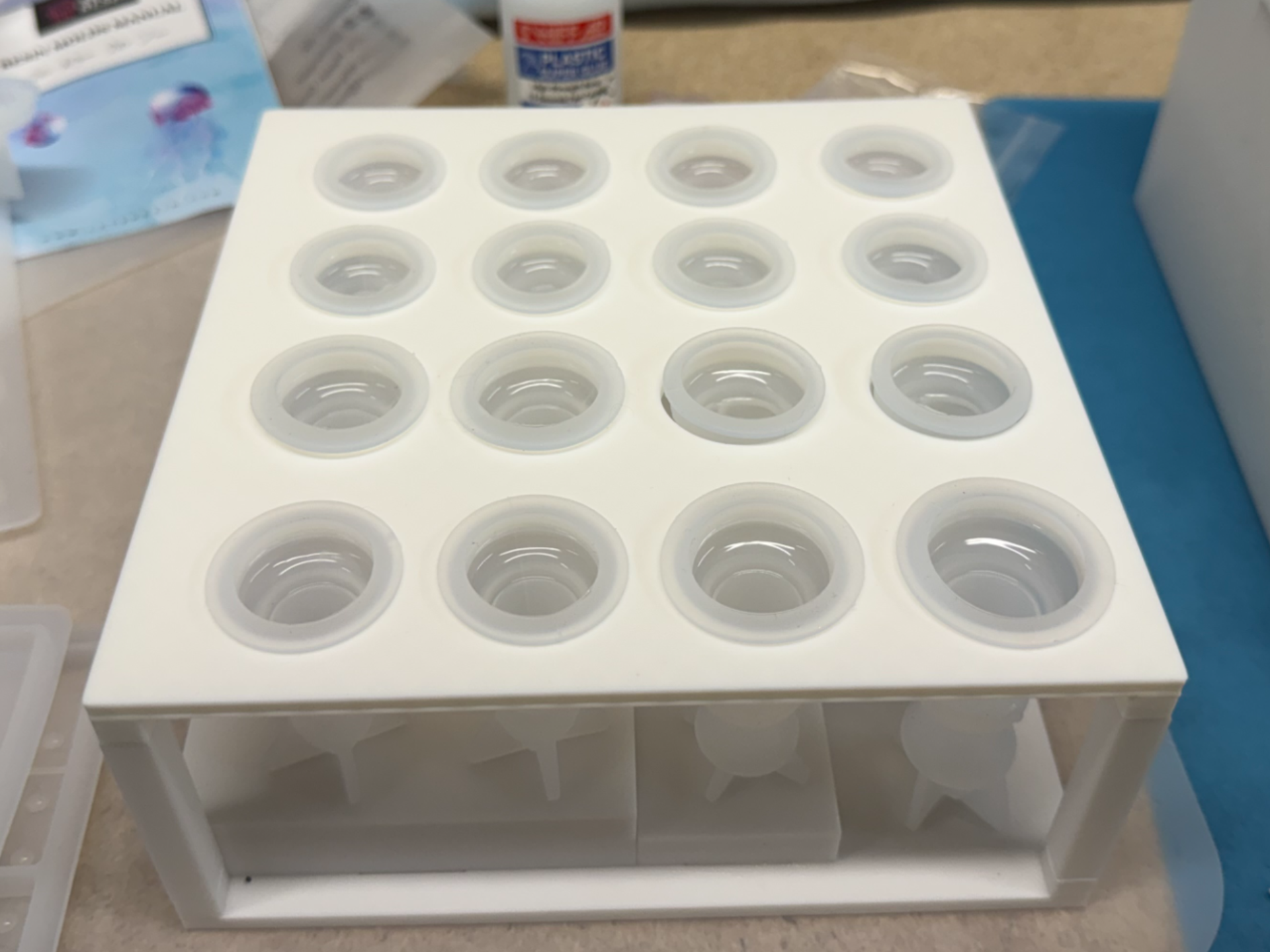 Resin mold chess piece holder